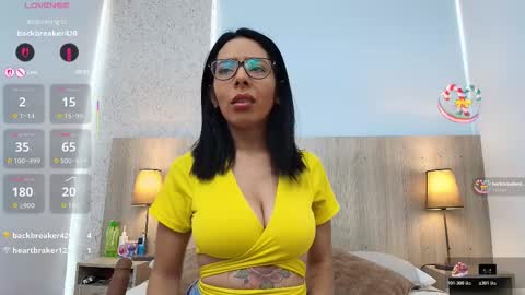 Snapshot of mature_eva chatting on October 23, 11:27 am mature_eva online show from October 23, 11:27 am