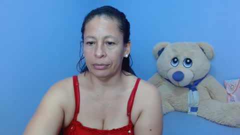 Snapshot of mature_martina_ chatting on February 1, 11:58 pm Martina online show from February 1, 11:58 pm