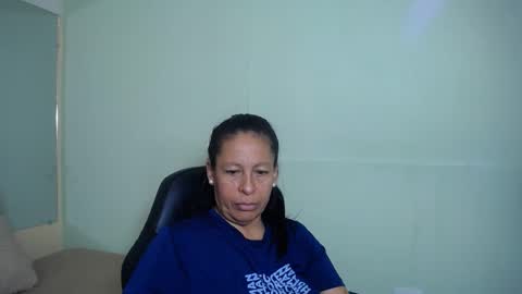 Snapshot of mature_martina_ chatting on February 25, 12:47 am Martina online show from February 25, 12:47 am