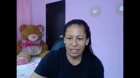 Snapshot of mature_martina_ chatting on February 10, 7:28 pm Martina online show from February 10, 7:28 pm