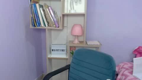Snapshot of mature_martina_ chatting on November 1, 12:04 am Martina online show from November 1, 12:04 am