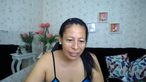 Snapshot of mature_martina_ chatting on February 8, 6:43 am Martina online show from February 8, 6:43 am