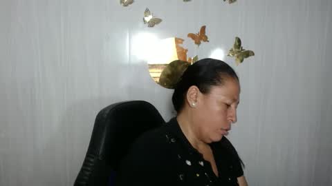 Snapshot of mature_martina_ chatting on March 3, 1:26 pm Martina online show from March 3, 1:26 pm