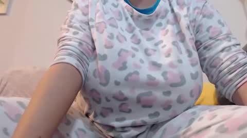 Snapshot of matureboobsbig chatting on December 12, 6:10 pm matureboobsbig online show from December 12, 6:10 pm