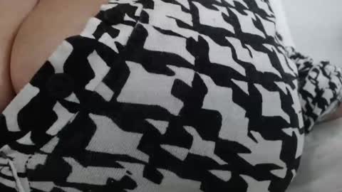 Desire online show from January 14, 8:59 pm