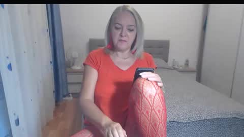 maturediana online show from September 25, 3:38 am