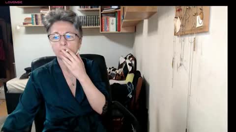 maturekate online show from October 24, 9:27 am