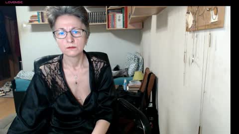 maturekate online show from September 20, 7:06 am