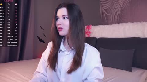 Lily online show from December 10, 4:38 pm