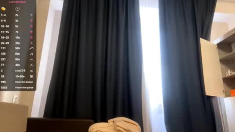 Mia online show from December 17, 12:20 pm