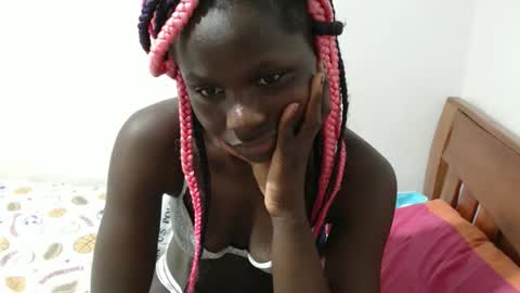 Snapshot of maui_001 chatting on October 23, 7:25 am moh online show from October 23, 7:25 am