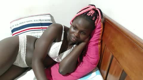 Snapshot of maui_001 chatting on October 19, 8:33 pm moh online show from October 19, 8:33 pm