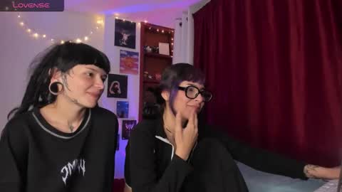 mavimist_ online show from March 16, 2:03 am