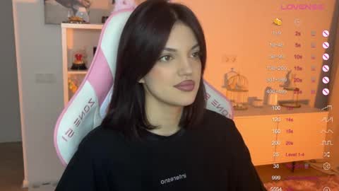Snapshot of mavis_crystal chatting on September 19, 9:36 pm Mavis online show from September 19, 9:36 pm