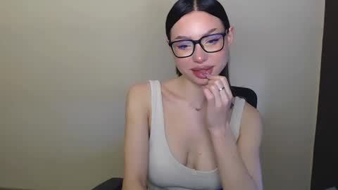 Snapshot of maxi_sweetheart chatting on January 5, 9:15 am Joanna online show from January 5, 9:15 am