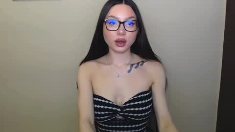 Snapshot of maxi_sweetheart chatting on December 29, 9:39 am Joanna online show from December 29, 9:39 am