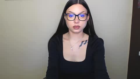 Snapshot of maxi_sweetheart chatting on March 5, 8:21 am Joanna online show from March 5, 8:21 am