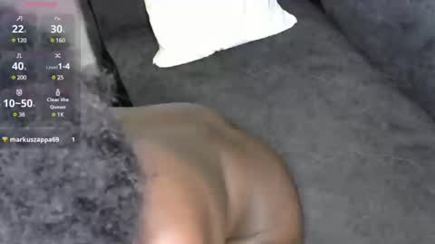 Snapshot of maxxinepetite chatting on December 18, 7:04 am maxxinepetite online show from December 18, 7:04 am