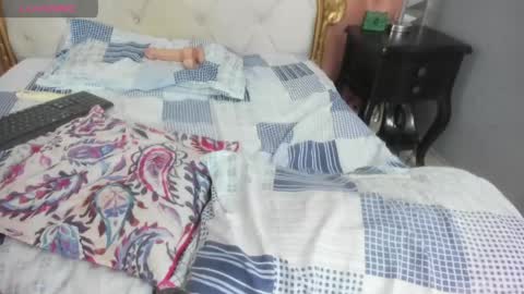 may_lovers online show from June 4, 2:43 pm