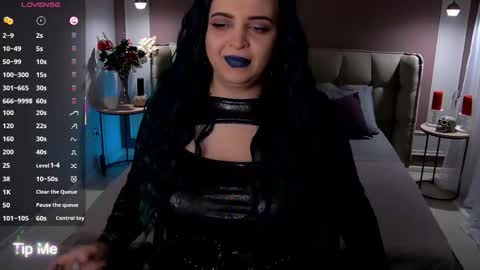 Maya Mils online show from October 4, 2:06 am