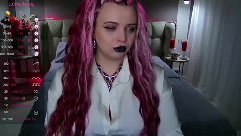 Snapshot of maya_mils chatting on February 9, 1:01 am Maya Mils online show from February 9, 1:01 am