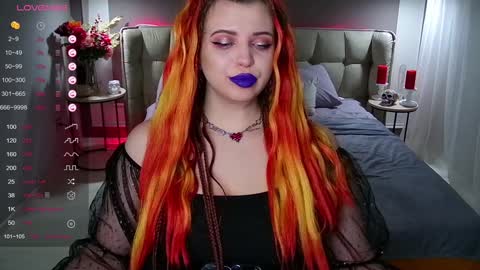 Snapshot of maya_mils chatting on February 3, 1:09 am Maya Mils online show from February 3, 1:09 am