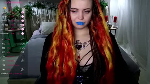 Snapshot of maya_mils chatting on January 7, 1:06 am Maya Mils online show from January 7, 1:06 am
