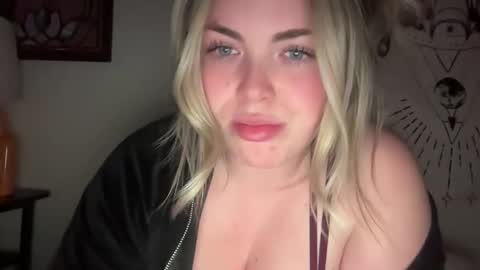 Maya Belle online show from March 8, 1:37 am