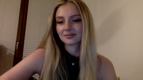 mayaflirt online show from April 9, 8:25 pm