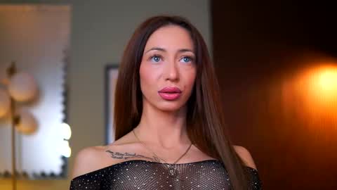 Maya online show from October 23, 6:36 pm