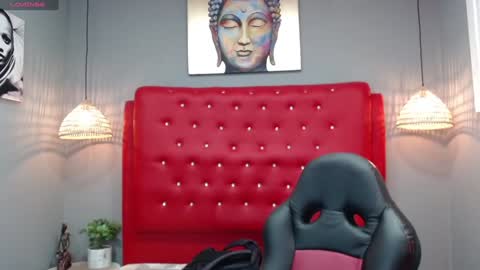 Maya online show from December 9, 11:47 am
