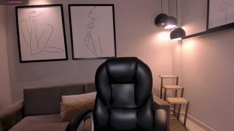 Maya online show from October 10, 4:06 am