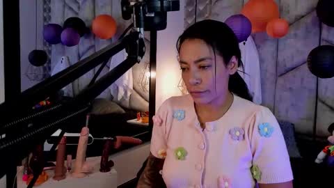 Snapshot of mayarusell01 chatting on October 31, 11:58 am Nicolle Ruselle Hello my lovely schedule for great fun from 630 am and end 800 pm Colombian time I wait for you online show from October 31, 11:58 am