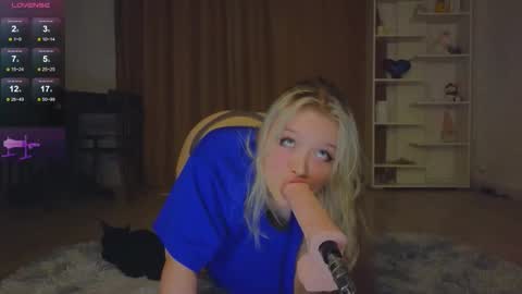 Snapshot of mayaster chatting on September 23, 8:29 pm Maya online show from September 23, 8:29 pm