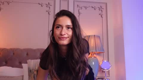 Snapshot of mayavixxen chatting on October 13, 2:58 am MayaVixxen online show from October 13, 2:58 am