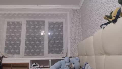 maybe_doll online show from October 19, 9:06 pm