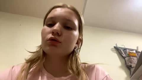 Lola online show from October 19, 5:48 pm