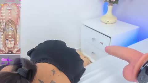 Snapshot of maye_u chatting on October 6, 7:29 pm maye  online show from October 6, 7:29 pm