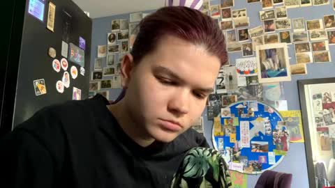 Rose online show from April 15, 9:32 am