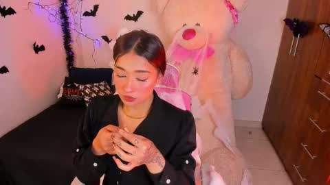 may online show from October 9, 9:08 pm