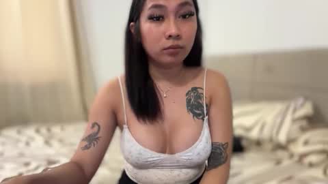 mayumichiee online show from February 11, 5:53 am