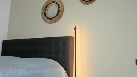 Snapshot of mazeekiin chatting on October 1, 5:34 am Maze online show from October 1, 5:34 am