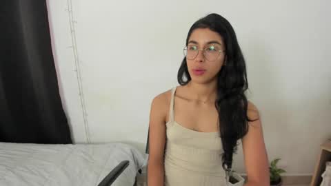 Snapshot of mazikeen_18 chatting on September 17, 12:58 pm mazikeen_18 online show from September 17, 12:58 pm