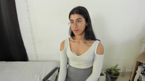 Snapshot of mazikeen_18 chatting on September 10, 1:44 pm mazikeen_18 online show from September 10, 1:44 pm