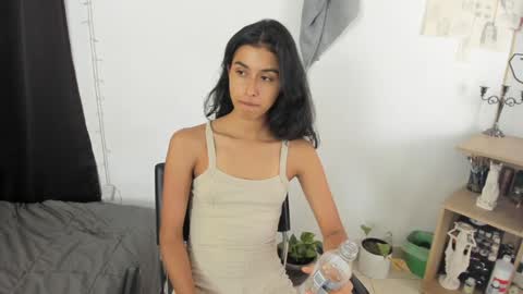 Snapshot of mazikeen_18 chatting on December 9, 12:19 pm mazikeen_18 online show from December 9, 12:19 pm