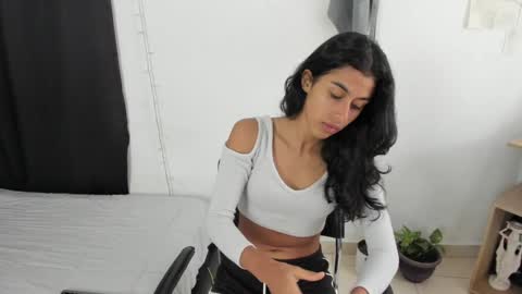 Snapshot of mazikeen_18 chatting on January 13, 12:02 pm mazikeen_18 online show from January 13, 12:02 pm