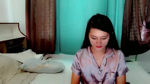 Snapshot of mea_mm19 chatting on September 19, 1:37 am mea_mm19 online show from September 19, 1:37 am