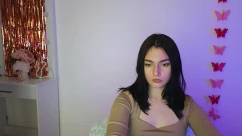 Dina online show from March 10, 3:52 pm