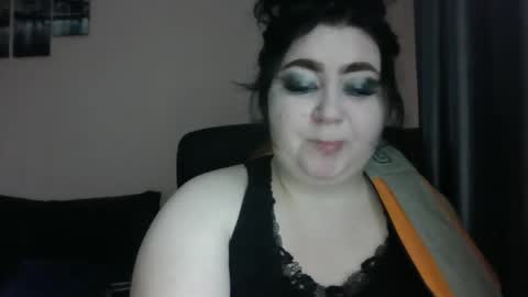 Snapshot of medjik_lool chatting on December 12, 6:47 am Oltereodora-lima online show from December 12, 6:47 am