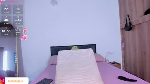 medussa13 online show from February 28, 12:15 pm